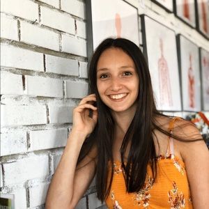 Meet your Posher, Julia